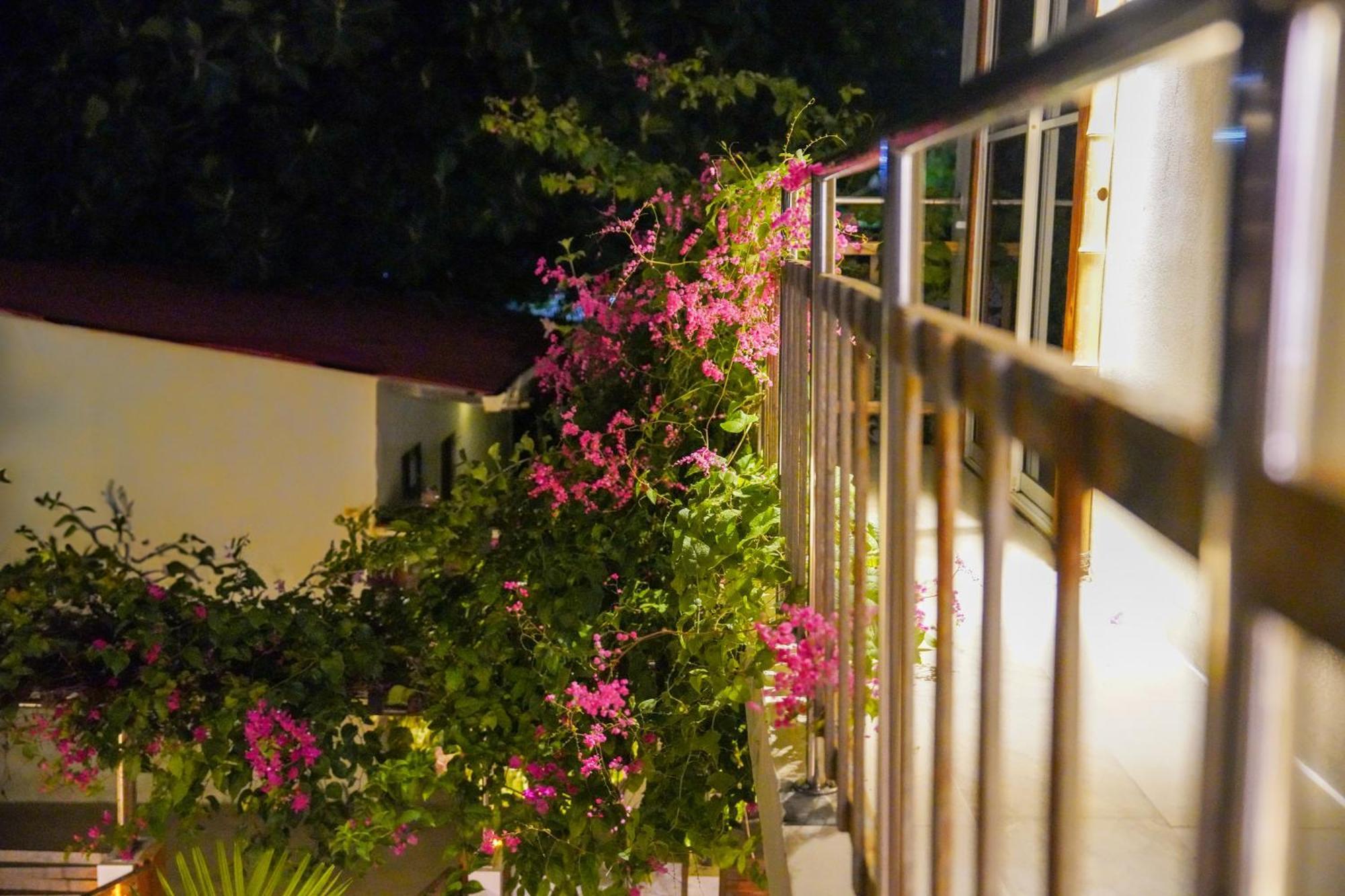 Sun & Surf Hotell Thulusdhoo Eksteriør bilde