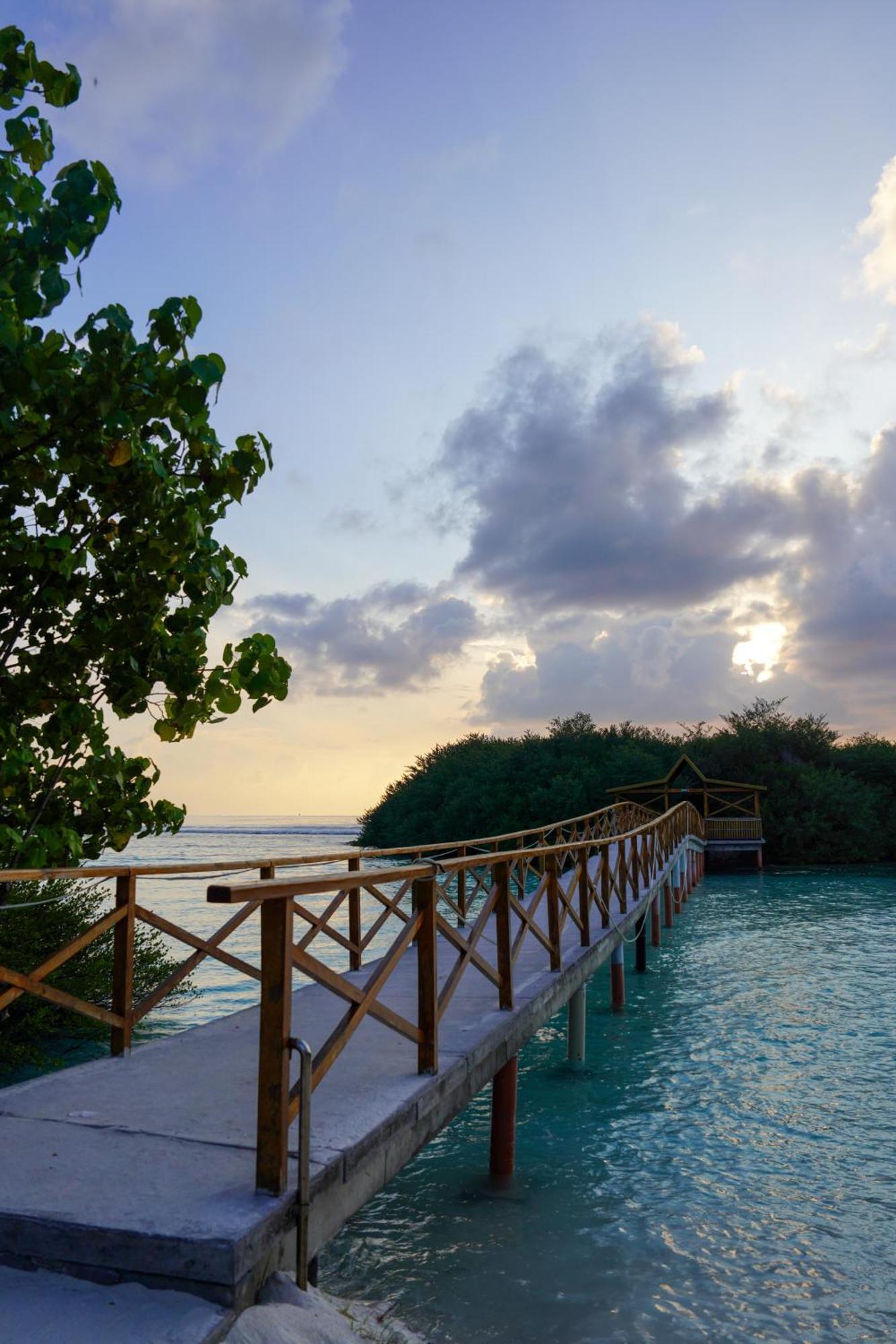 Sun & Surf Hotell Thulusdhoo Eksteriør bilde