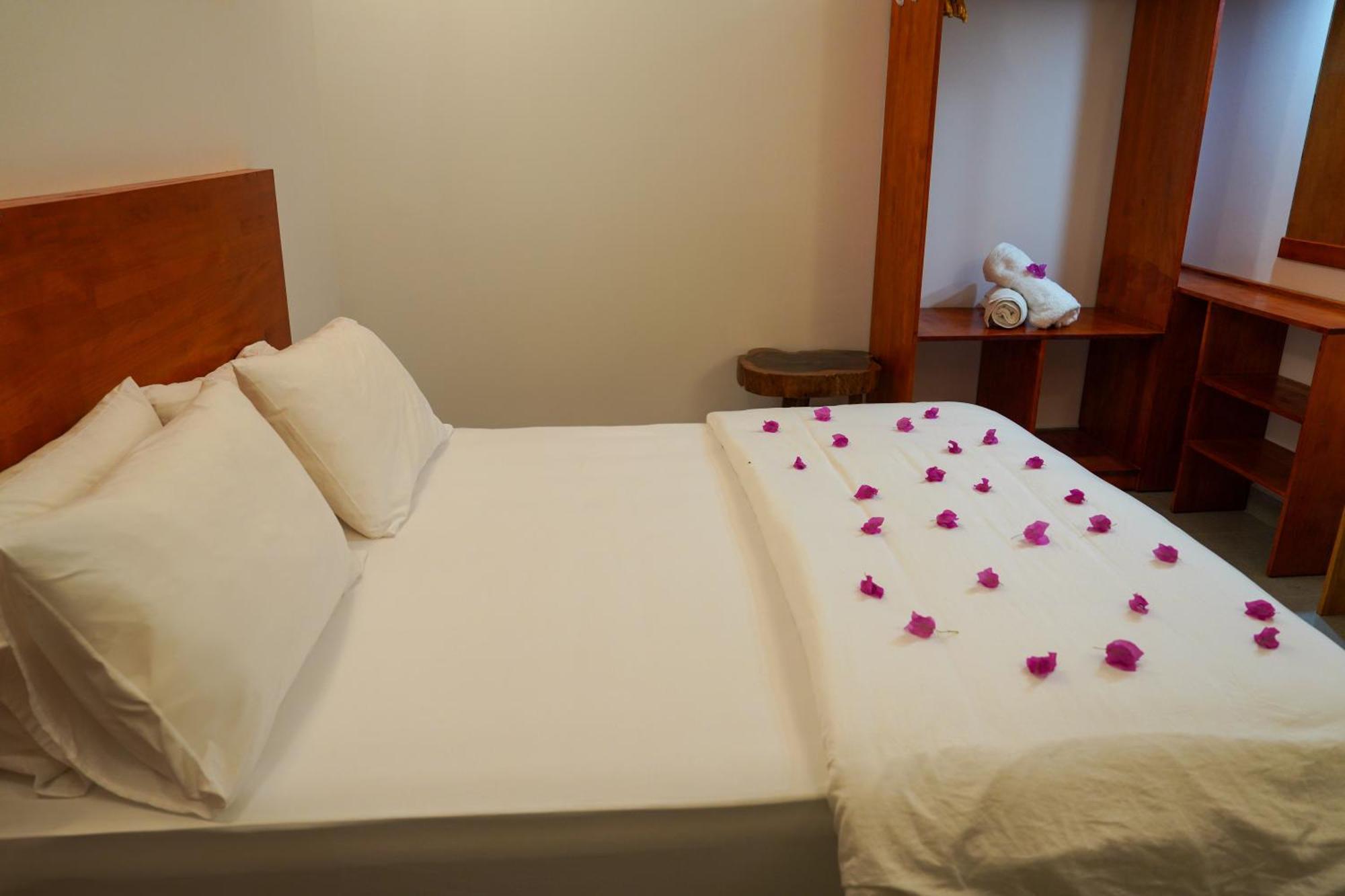 Sun & Surf Hotell Thulusdhoo Eksteriør bilde