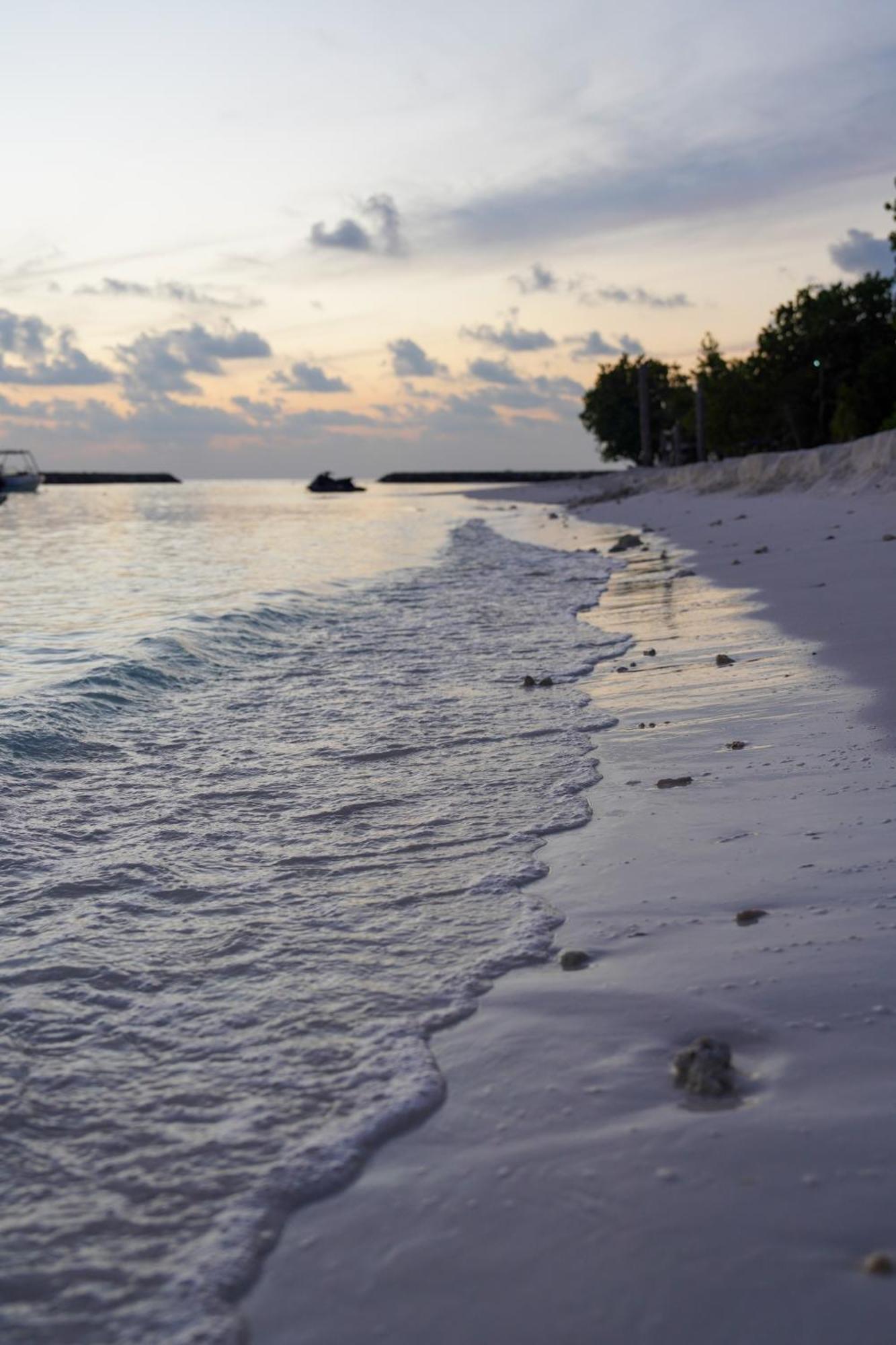 Sun & Surf Hotell Thulusdhoo Eksteriør bilde